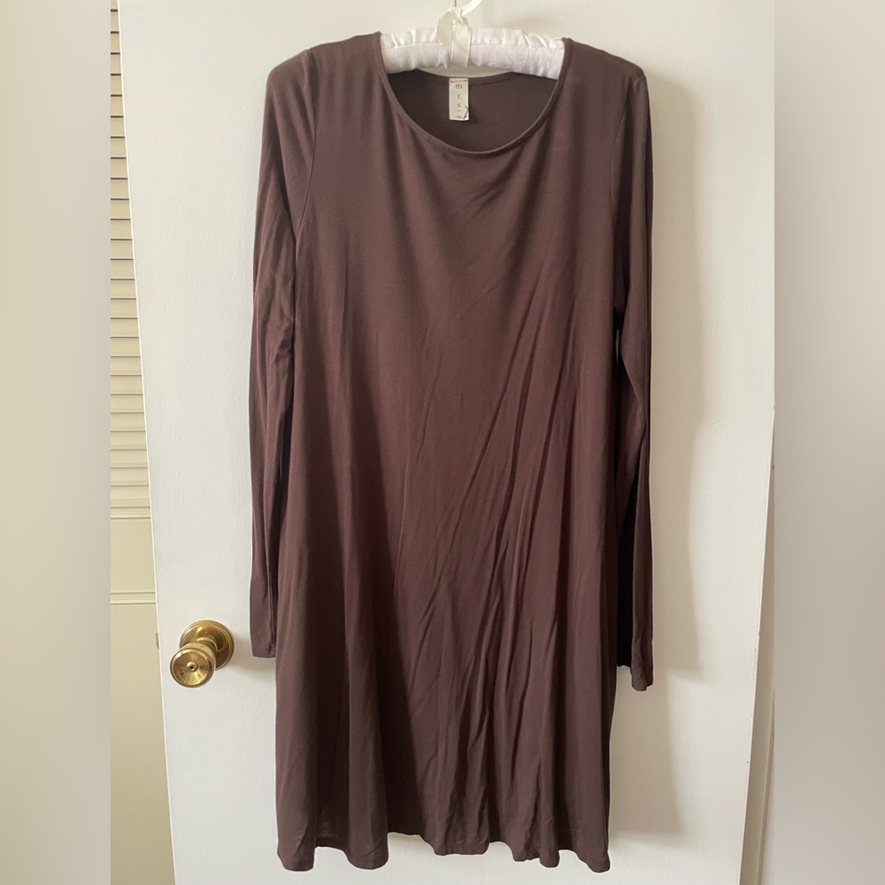 ⭐️4/$20 
MTS boutique brown swing dress